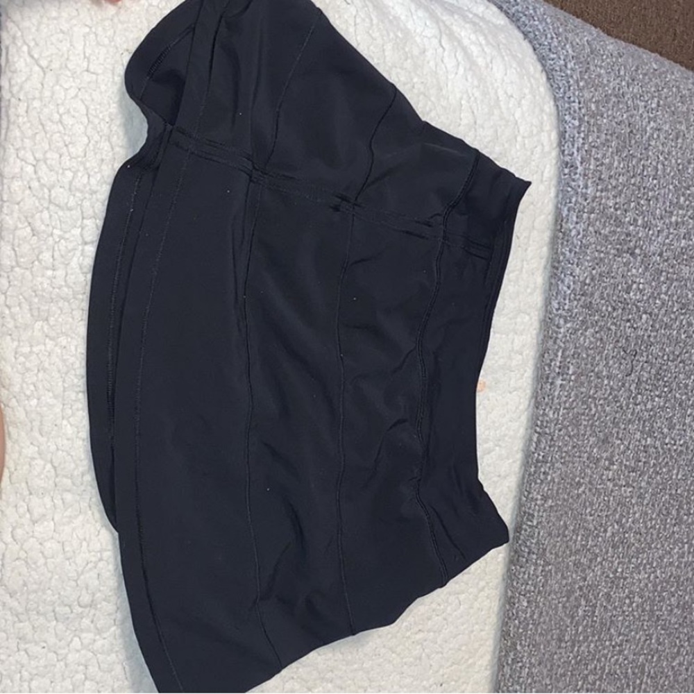 Black lululemon skirt size 4 long